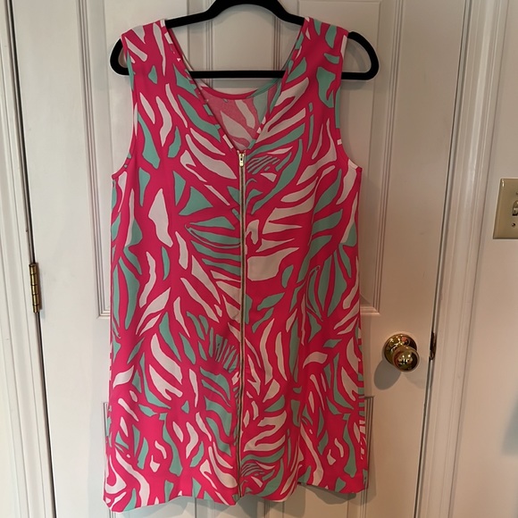 Lilly Pulitzer Large Sabrina Shift - Picture 3 of 3